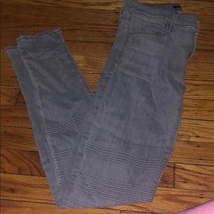 🖤Jbrand gray skinny Moto jeans🖤